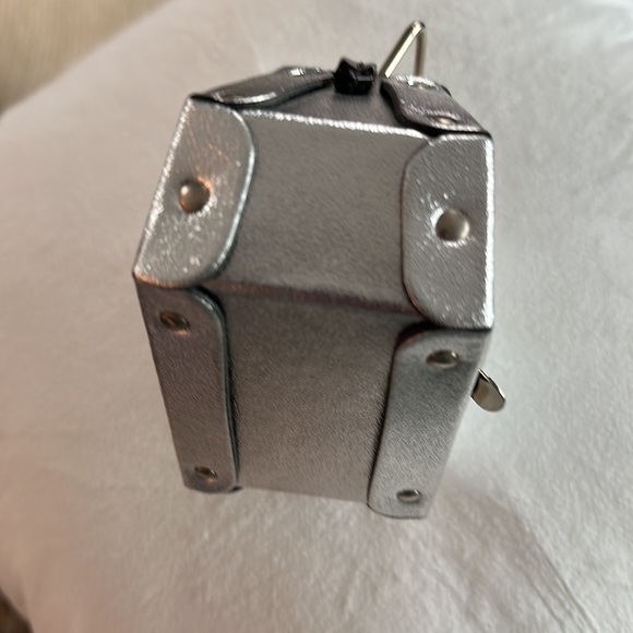 Vintage Silver Little Bag with Black Strap - Picture 5 of 12